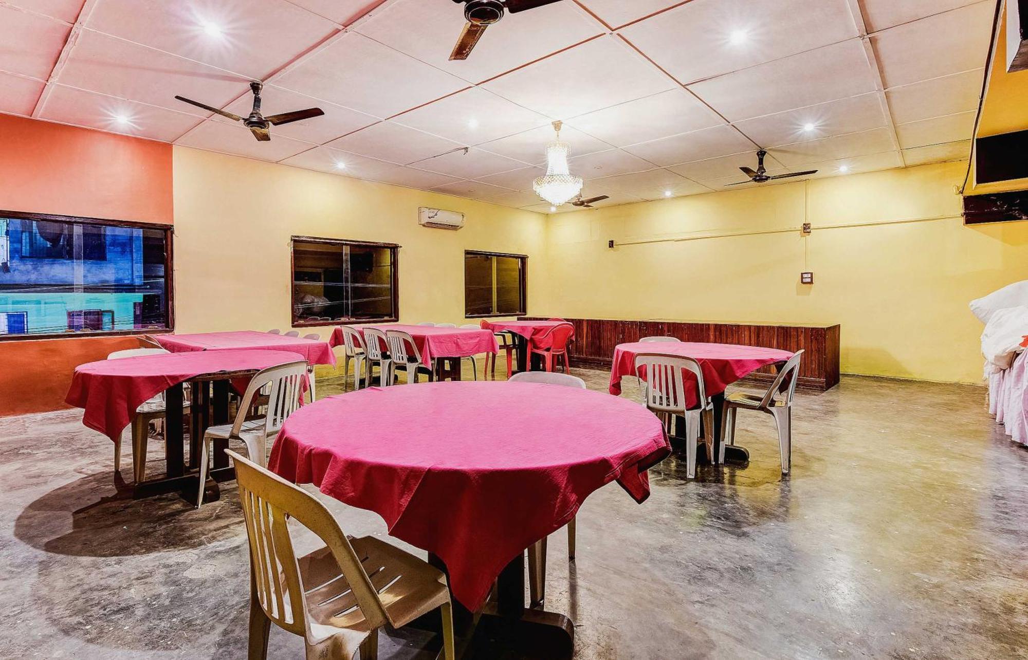 ホテル Spot On Durba 2 Tezpur エクステリア 写真